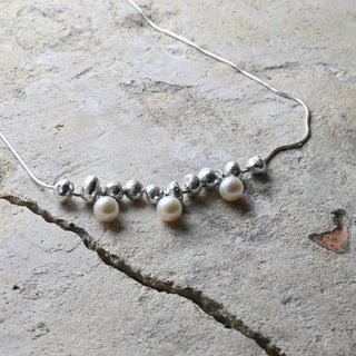 PEBBLE & PEARL necklace, silver