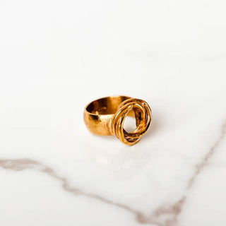 CIRCLE IN A SPIRAL chunky ring, gold-plated