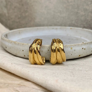 LAMELLA chunky hoop earrings, 9ct gold