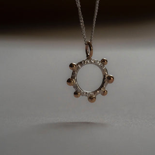 BOBBLE open circle pendant necklace