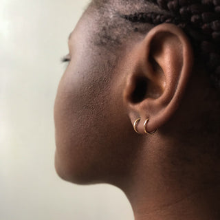 PHASE Fine tiny hoop earrings