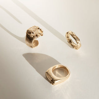 TOUCH THE EARTH 3.3 - Earth Cast chunky signet ring