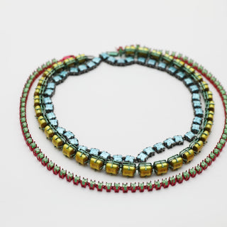 MIDNIGHT MAZE pink & green beaded necklace